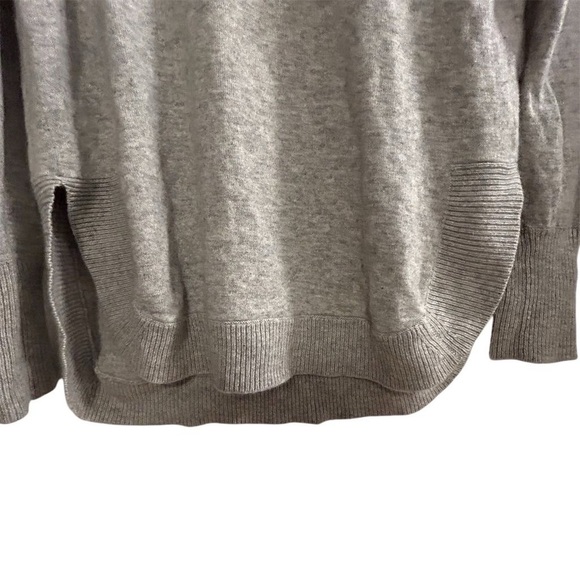 J.Crew Women's Gray 100% Italian Spun Cashmere Sweater M Long Sleeve- flawed - Picture 3 of 14